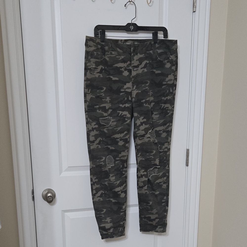Vanilla Star Midrise Skinny Camouflage Jeans Sz 17